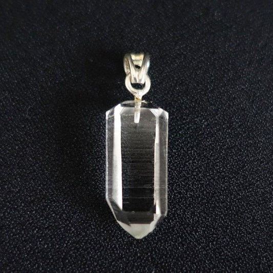 【送料無料】ヒマラヤ水晶原石ペンダントトップ25mm×11mm《マカルー産/高波動/レア!》silver92【ポスト投函対応可能商品】
