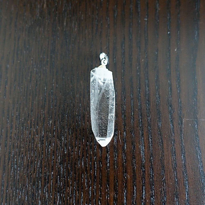 ゼッカデソーザ産水晶原石ペンダントトップ《36mm×11mm×8mm》【ポスト投函対応可能商品】