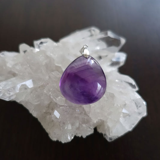 【送料無料】アメジスト ファントム ドロップ型ペンダントトップ《26mm×24mm/美麗/再生と繁栄》Silver925【ポスト投函対応可能商品】