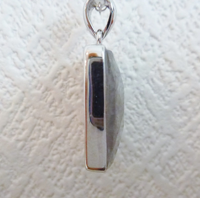 ギベオン(メテオライト)スクエア ペンダントトップ《隕石・レア》