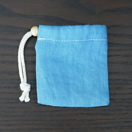 ヘンプ巾着(麻袋)Mブルー-30《タンブルや原石の持ち運びに便利》7cm×6cm【ポスト投函対応可能商品】