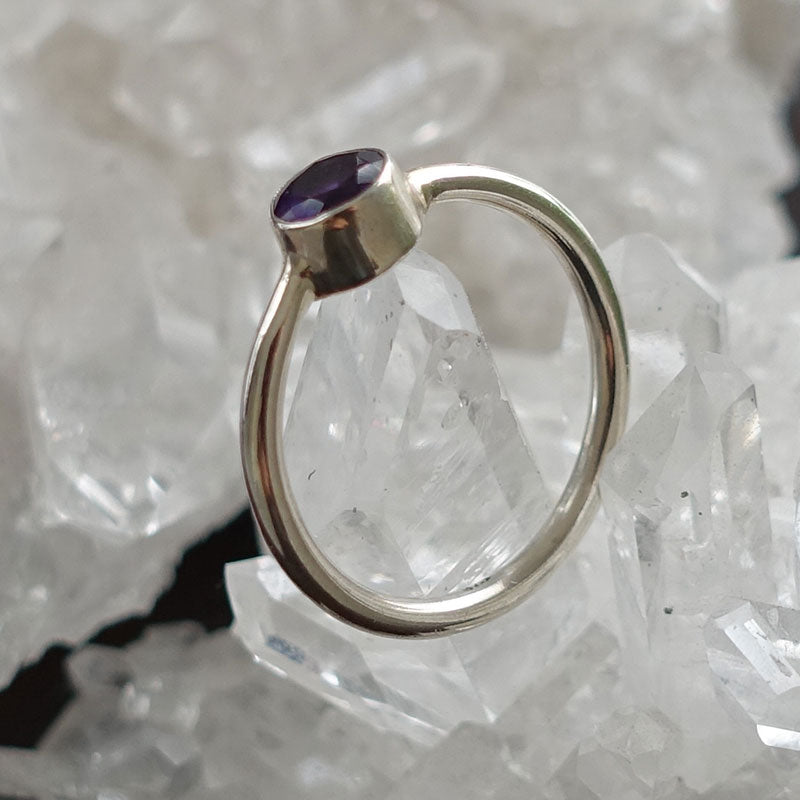 アメジスト 円形リング(指輪)#11《直感力/思考力/愛》Silver925【ポスト投函対応可能商品】