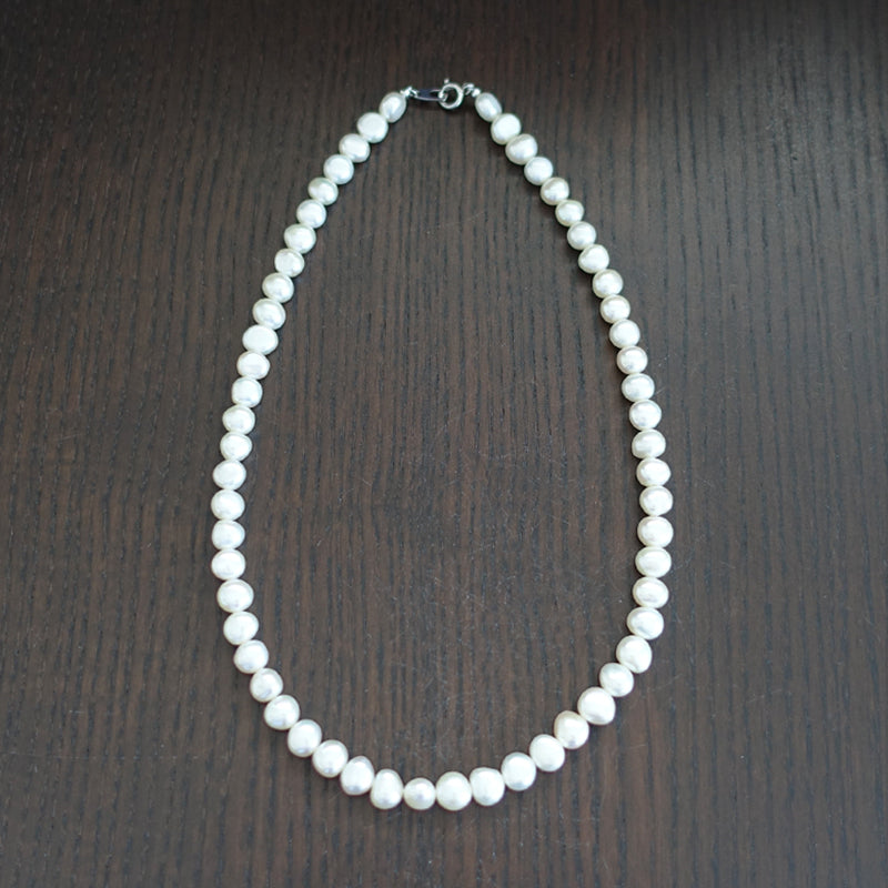 【送料無料】淡水パール ネックレス 白《ビーズサイズ 7~8mm 厚み5~6mm》【ポスト投函対応可能商品】
