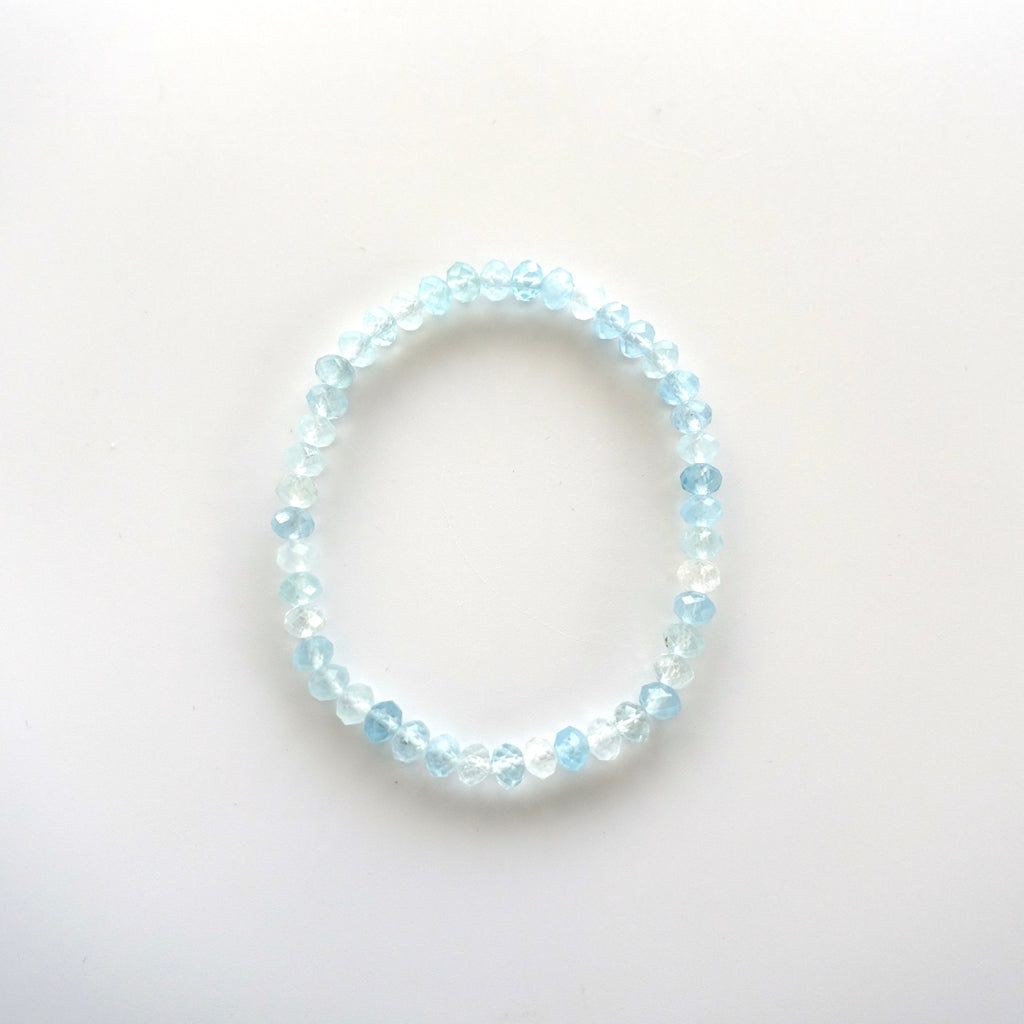 アクアマリン4mm×5mmボタンカット ブレスレット《180mm》幸せな結婚と心の平穏【ポスト投函対応可能商品】