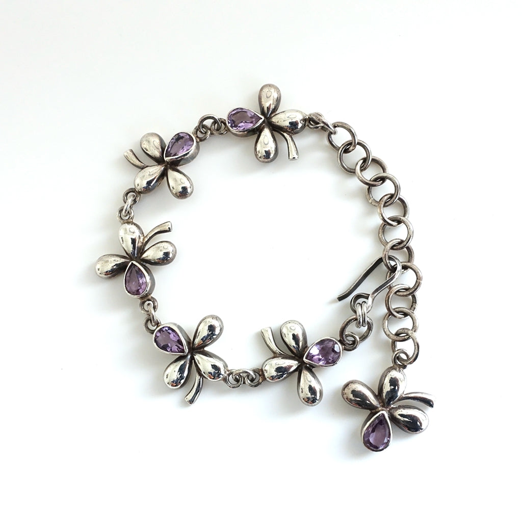 【送料無料】SILVER925デザインブレスレット《アメジスト&四つ葉のクローバー》【ポスト投函対応可能商品】