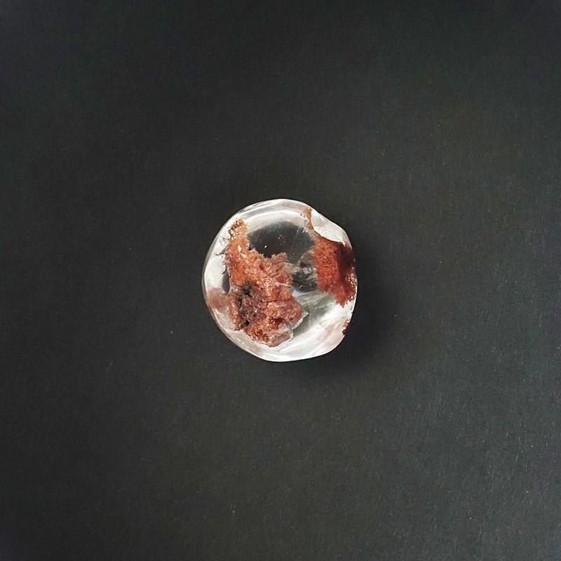 ガーデンクォーツ タンブル23mm/12g《レンズ型/赤》