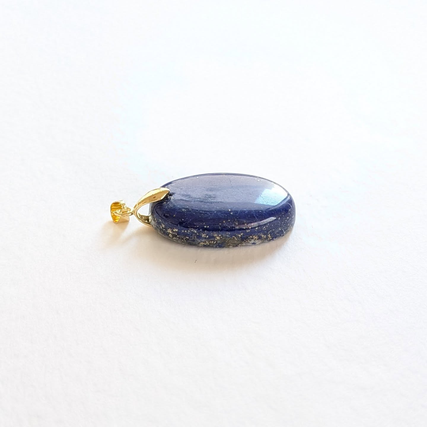 ラピスラズリオーバル型ペンダントトップ《33.5mm×22mm》【ポスト投函対応可能商品】