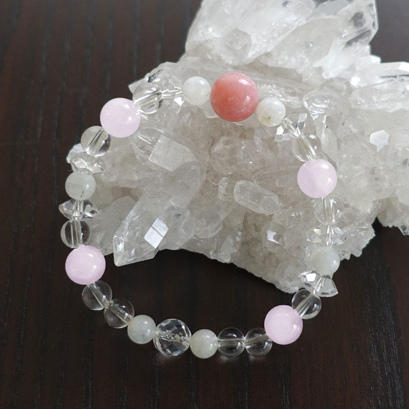 【送料無料】ピンクオパール＆ローズクォーツ＆ムーンストーン ブレスレット《172mm/愛・やさしさ・女性性》【ポスト投函対応可能商品】