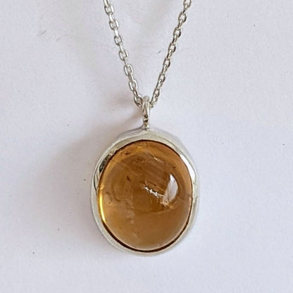 【送料無料】シトリン オーバル型ネックレス《16mm×13mm/silver925/チェーンネックレス付》ポジティブ・自分軸【ポスト投函対応可能商品】
