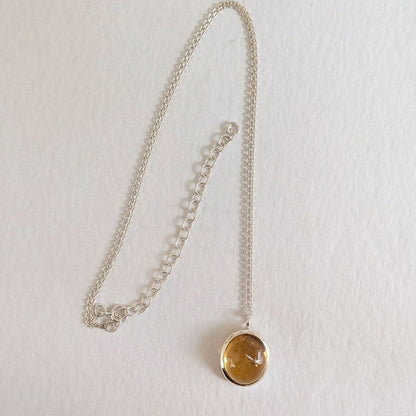 【送料無料】シトリン オーバル型ネックレス《16mm×13mm/silver925/チェーンネックレス付》ポジティブ・自分軸【ポスト投函対応可能商品】