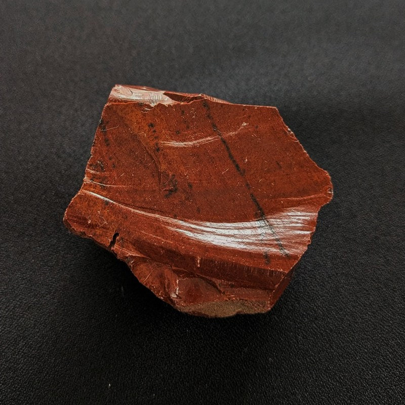 レッドジャスパー原石《64mm/116.4g》大地のパワー・安心感・恐怖心の解消