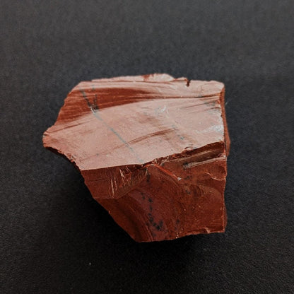 レッドジャスパー原石《64mm/116.4g》大地のパワー・安心感・恐怖心の解消