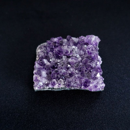 アメジストクラスター《ウルグアイ産/61mm/114.5g》