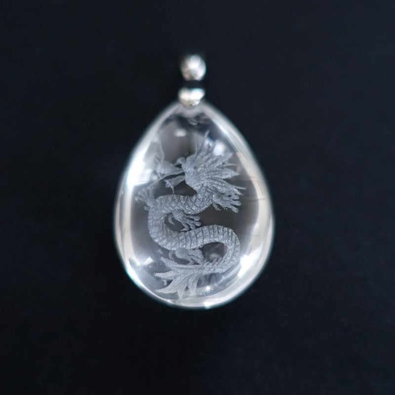 天然水晶 龍堀りペンダントトップ《36mm×26mm/20g》浄化・運気UP・商売繁盛【ポスト投函対応可能商品】