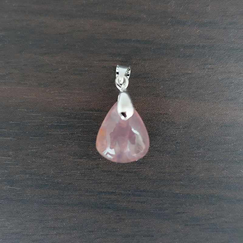 ローズクォーツ ペンダントトップ《17mm×14mm》【ポスト投函対応可能商品】