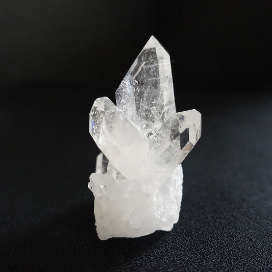 水晶クラスターSA小《トマスゴンサガ産/36.6g》高い透明感・クリアな波動・希少！