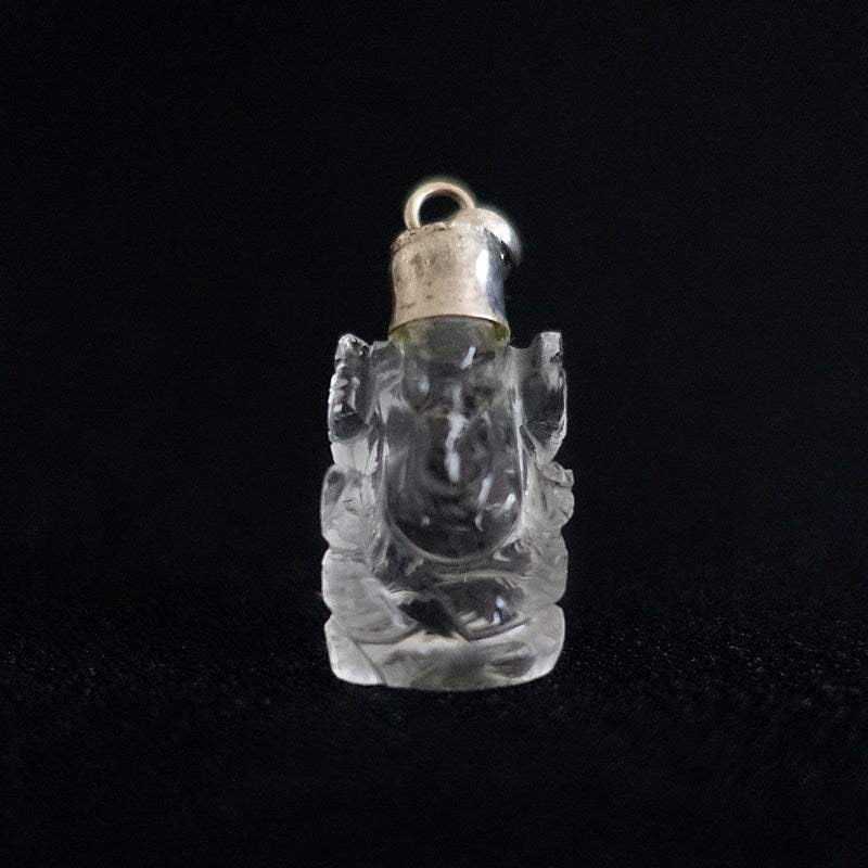 ヒマラヤ水晶ガネーシャ像 ペンダントトップ（ガネーシュヒマール産/21.5mm×14mm）富・智恵・学問・商売繁盛の守り神【ポスト投函対応可能商品】