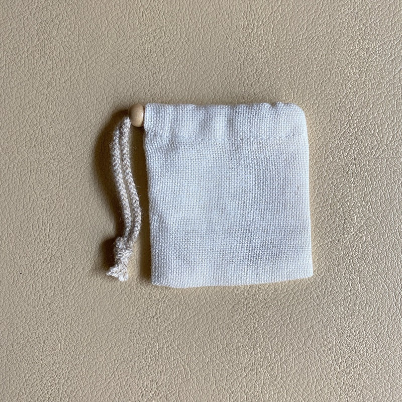 ヘンプ巾着(麻袋)白M“タンブルや原石の持ち運びに便利”M-20‐1
