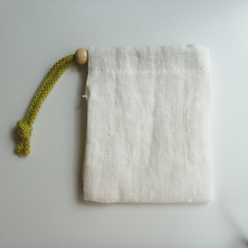 ヘンプ巾着(麻袋)白M“タンブルや原石の持ち運びに便利”M-25