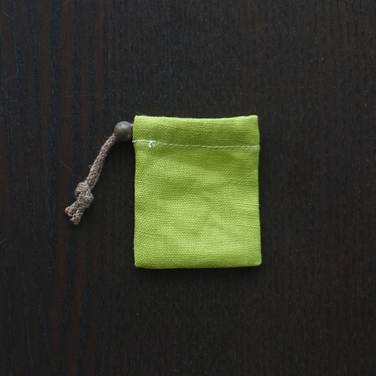 ヘンプ巾着(麻袋)S黄緑-12《タンブルや原石の持ち運びに便利》6cm×5cm